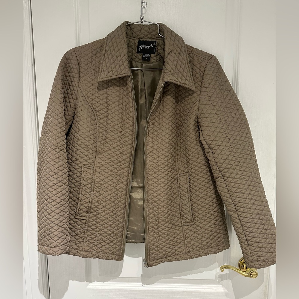 Fiori Women's Tan Quilted Puffer Jacket